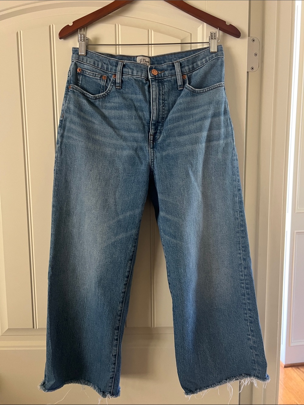 J Crew Slim Wide Leg Women’s crop fray Jeans - Light Blue size 29